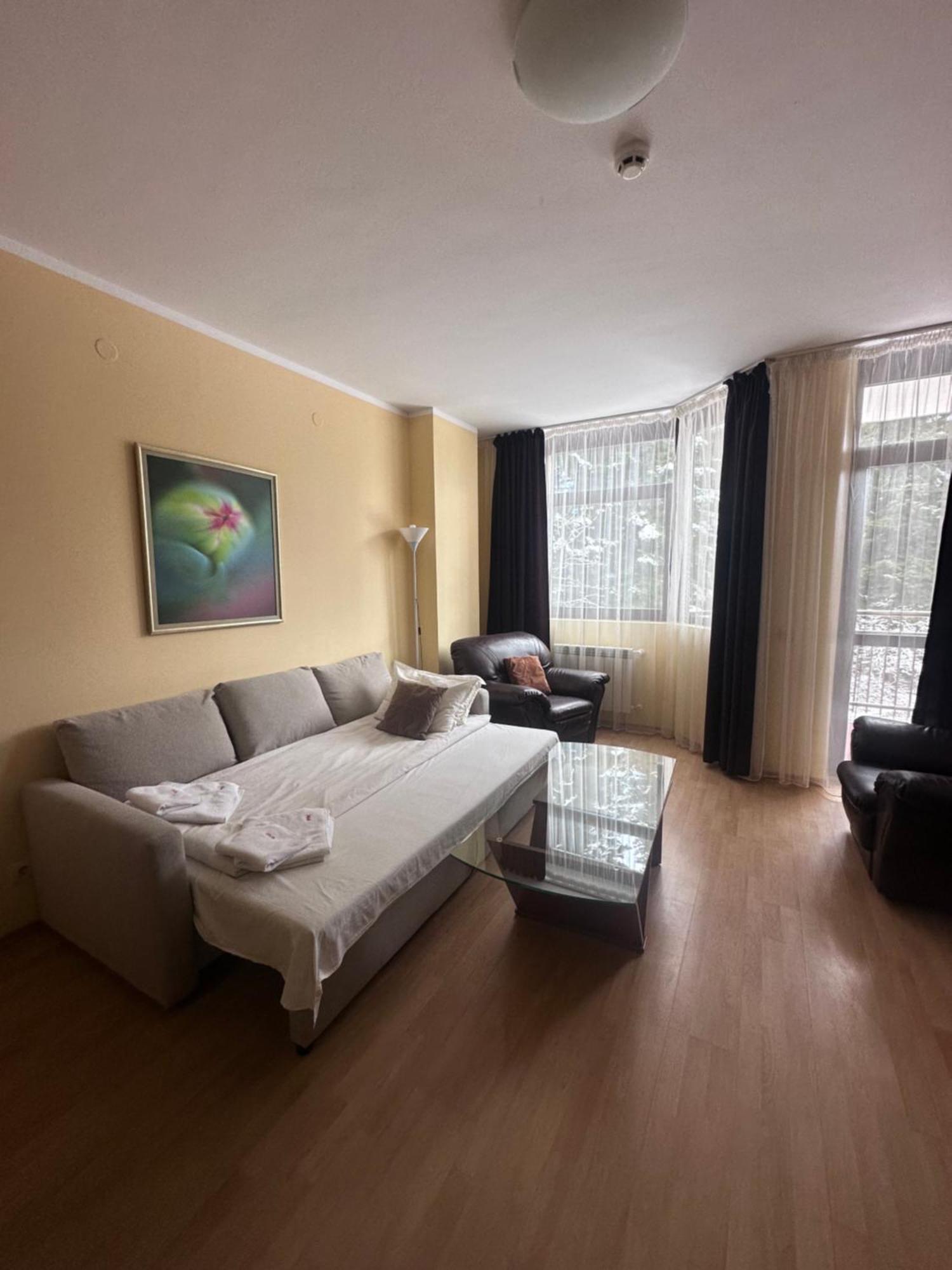 Pm Services Flora Apartments 보로베츠 외부 사진